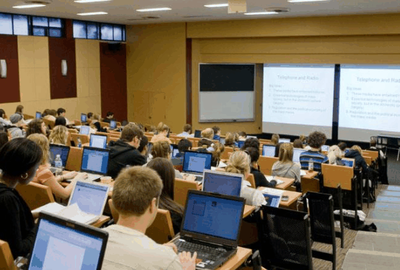 哈魯教育 專業(yè)教育信息咨詢，點亮學子未來之路